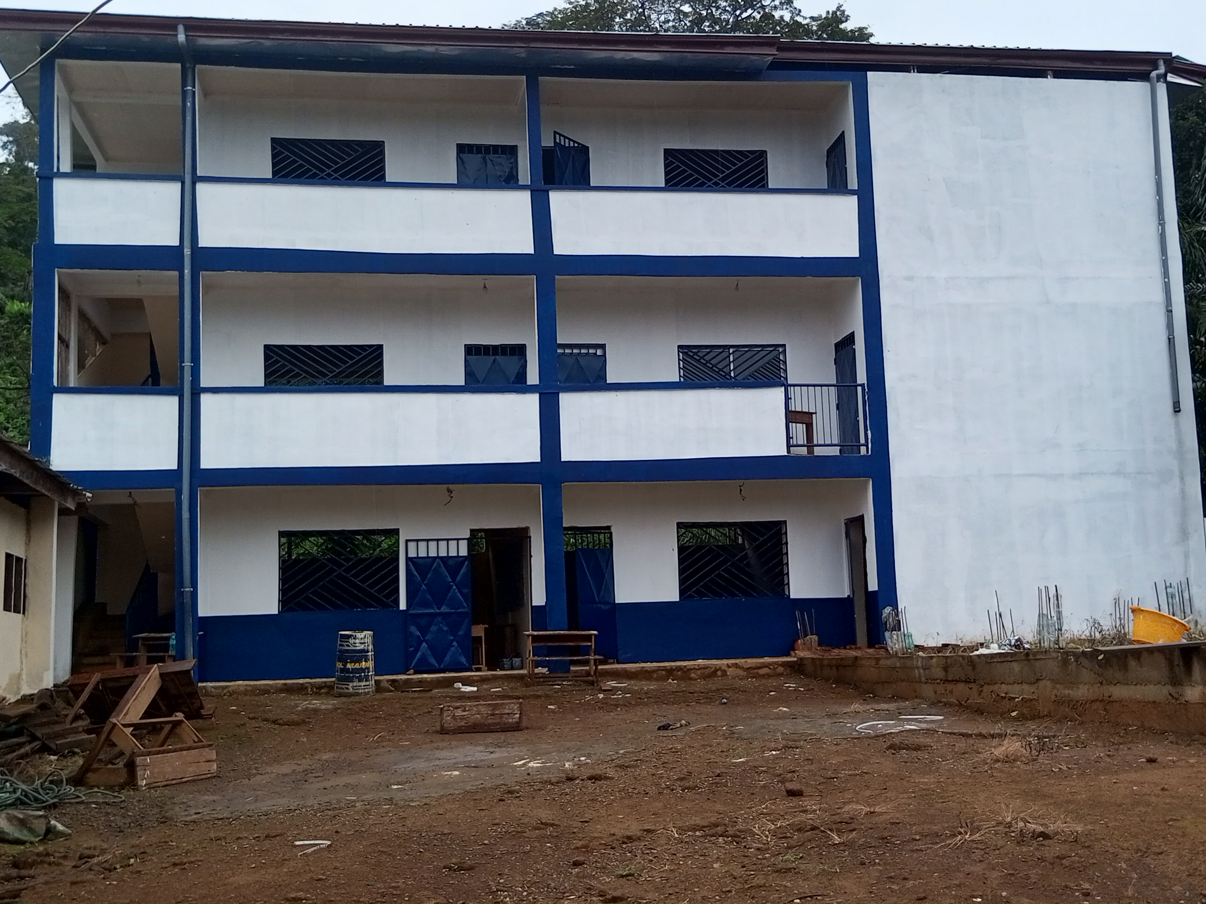 SAINT-LAURENT ESEKA: YOUR CHILD'S FUTURE, IGNITED. ENROLL NOW!